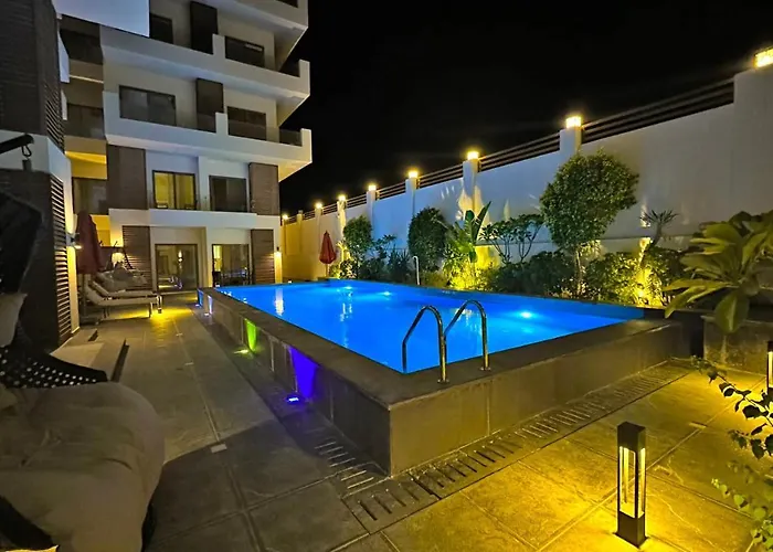 דירה Imperial Sleeps 3 - Pool Parking Wifi