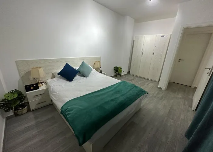 דירה Imperial Sleeps 3 - Pool Parking Wifi